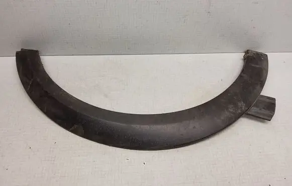 Volkswagen Golf III Front arch 1H0853718