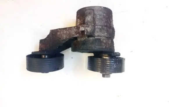 Volvo S60 Generator/alternator belt tensioner 30637961