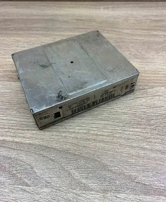 Audi A6 S6 C5 4B GPS navigation control unit/module 4B1919894A 7612001