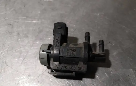 Seat Toledo II (1M) Turbo solenoid valve 1J0906283A