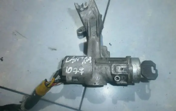 Hyundai Lantra II Ignition lock