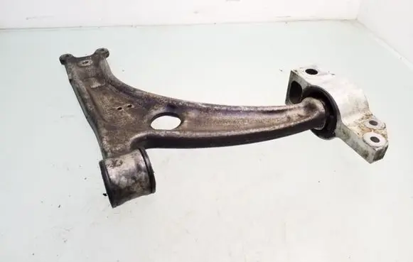 Volkswagen PASSAT B6 Front lower control arm/wishbone 3C0407153B