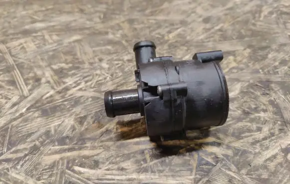 Jaguar XE Electric auxiliary coolant/water pump DX2318D474AC