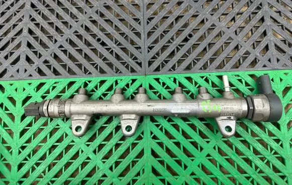 BMW 5 G30 G31 G38 Fuel main line pipe 8579239 000309 0445214370