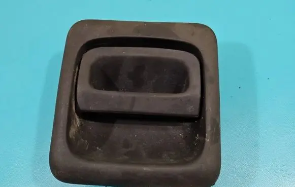 Rear door exterior handle