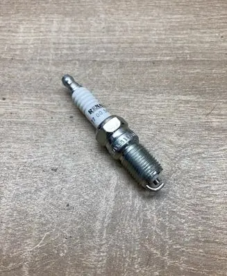 Renault Espace IV Spark plug 7700500108
