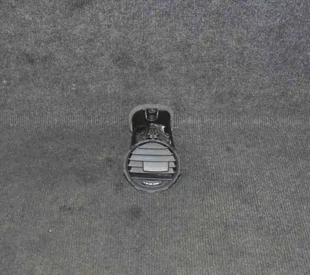 Mercedes-Benz C W204 Dashboard air vent grill cover trim A2048306254