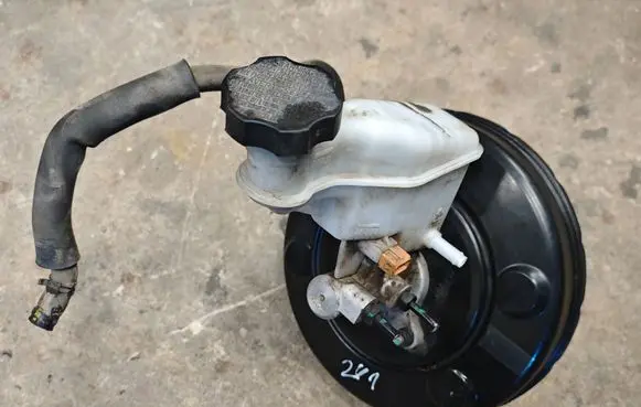KIA Ceed Brake booster