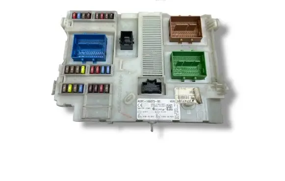 Ford Galaxy Fuse module AG9T14A073BE 3659AF01125TP D73BE