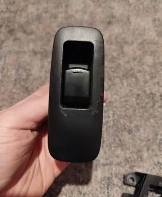 Nissan Qashqai Electric window control switch 25411BR00A
