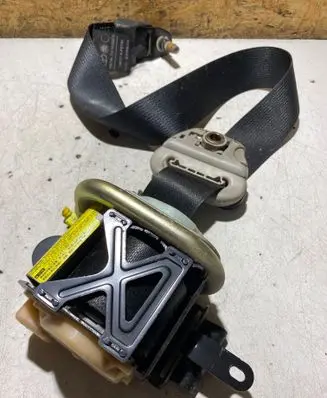 Toyota Corolla E120 E130 Front seatbelt 7321002270