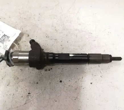 Mazda 6 Fuel injector R2AA13H50 R2AA