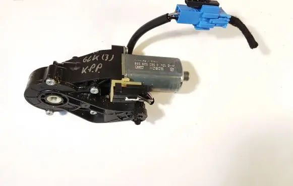 Mercedes-Benz GLK (X204) Seat adjustment motor 0390203368 825843704