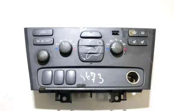 Volvo XC70 Climate control unit 7923