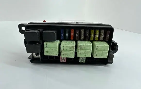 Mini One - Cooper R57 Fuse module 9240943 17236010 143656060412