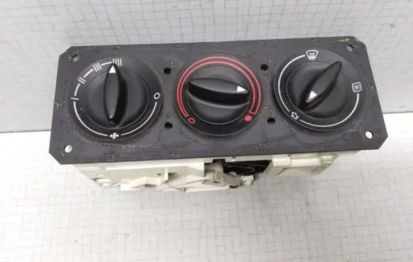 Audi A4 S4 B5 8D Climate control unit 893959511 8D1819075 030395A