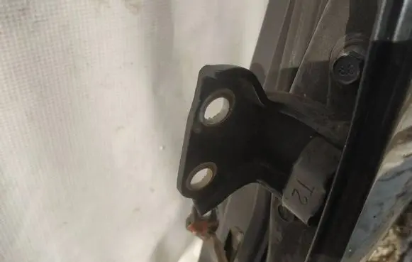 Chevrolet Kalos Rear door lower hinge