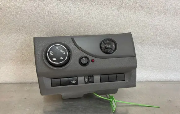 Peugeot Expert Other switches/knobs/shifts 9808215777