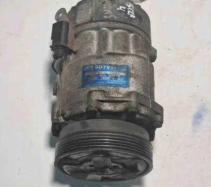 Volkswagen Golf IV Air conditioning (A/C) compressor (pump) 7M3820803A 4956008424 YM2H19D629BB