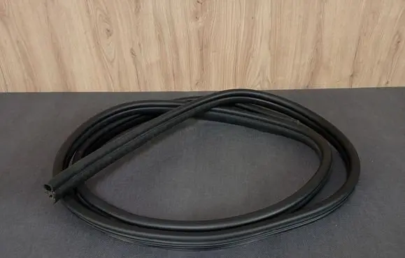 Mercedes-Benz Citan W415 Front door rubber seal