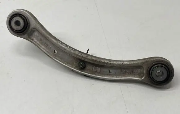 Porsche Cayenne (92A) Rear control arm 7L0505375A