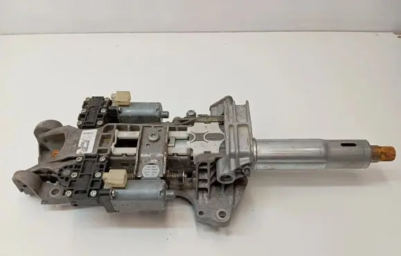 Mercedes-Benz C W205 Steering wheel axle A2054608801
