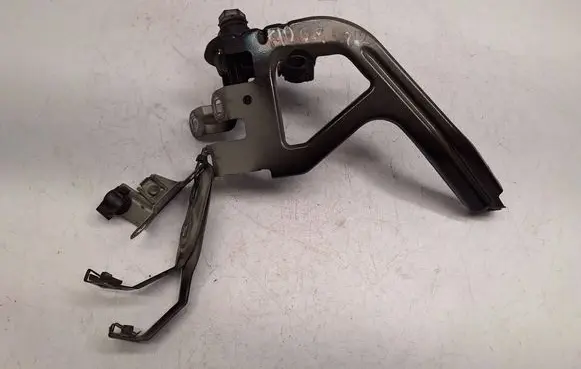 BMW 5 F10 F11 Fender mounting bracket 41357207210 41357207204 41357207206