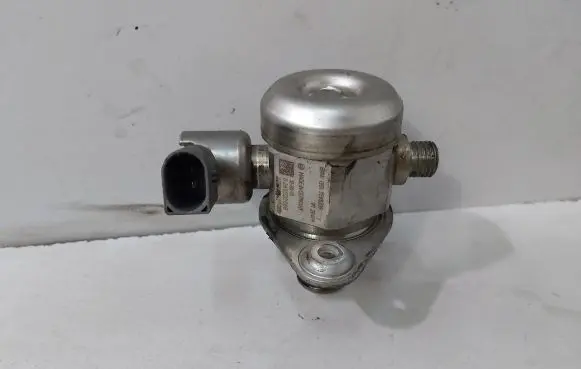 BMW 5 F10 F11 Mechanical fuel pump 7595339