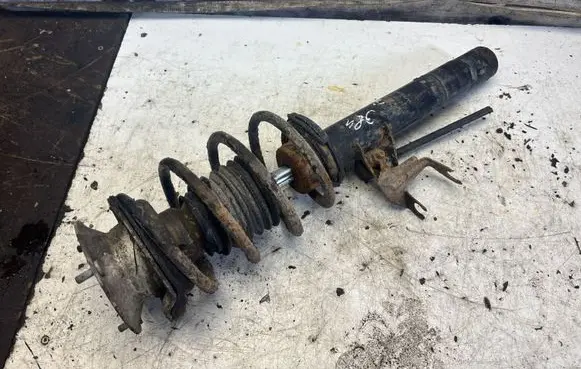 BMW 3 E90 E91 Front shock absorber with coil spring 