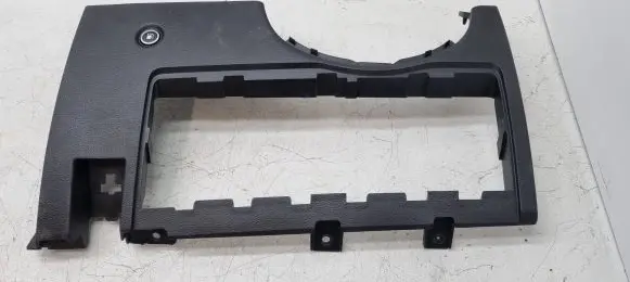 Dashboard lower bottom trim panel