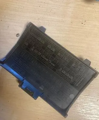 Volvo XC60 Fuse box cover 6G9T14A076EB 15A5A20A20A