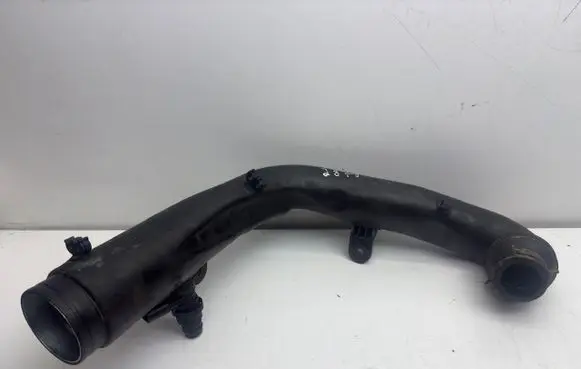 Volkswagen PASSAT B6 Intercooler hose/pipe 1K0129654AG 44615660