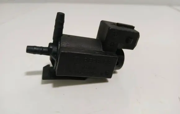 BMW 5 E39 Turbo solenoid valve 722341000