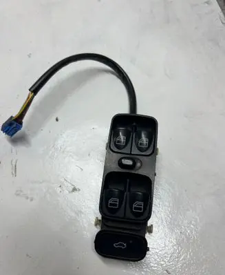 Mercedes-Benz C W203 Electric window control switch A2038200110 501809 A2038200103