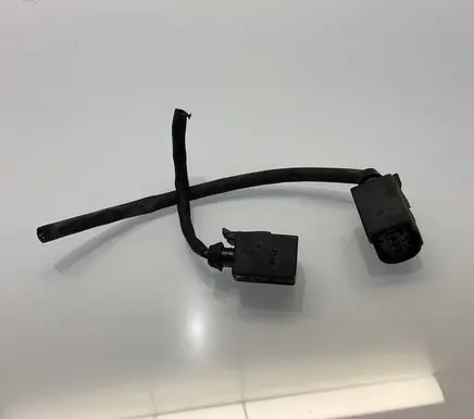 Mercedes-Benz E W211 Fuel main line pipe A1685452528 1685452528