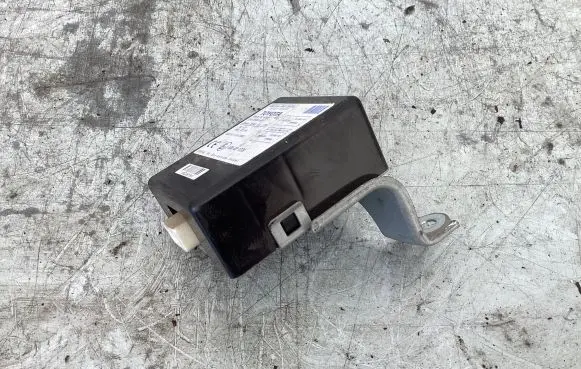 Toyota Corolla Verso AR10 Door control unit/module 897410F010 61B168000