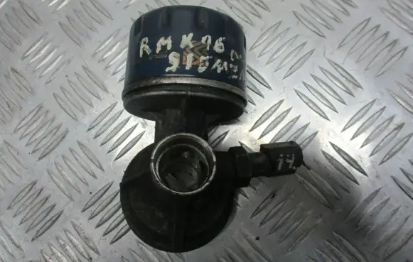 Renault Megane I Oil filter mounting bracket