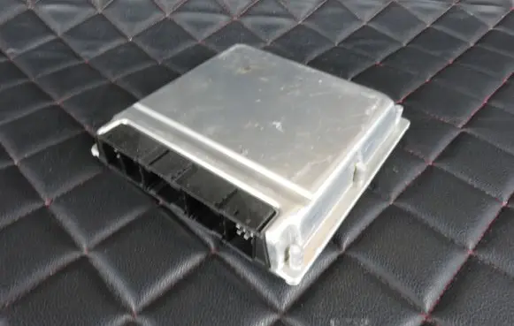Mercedes-Benz C W203 Engine control unit/module A6121537779 1279H00000 0281012196