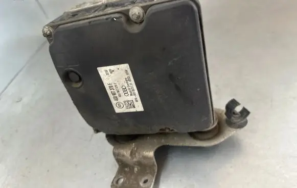 Audi A6 S6 C7 4G ABS Pump 4G0907379F