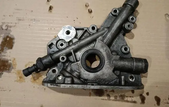 Opel Zafira A Oil pump 90400091