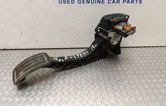 Peugeot Expert Accelerator throttle pedal 9674829780 86ET40 1437976