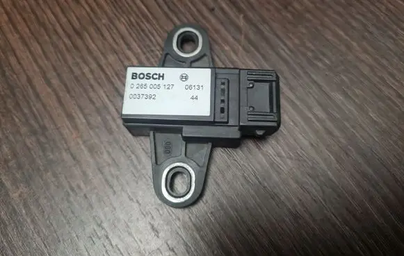 Iveco Daily 35 - 40.10 ESP acceleration yaw rate sensor 0265005127 0037392