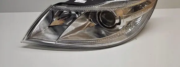 Skoda Octavia Mk2 (1Z) Headlight/headlamp 1Z1941015G SK150