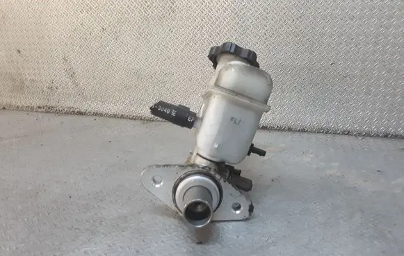 SsangYong Korando Master brake cylinder