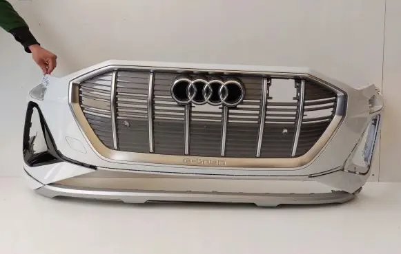 Audi e-tron Front bumper 4KE807437C