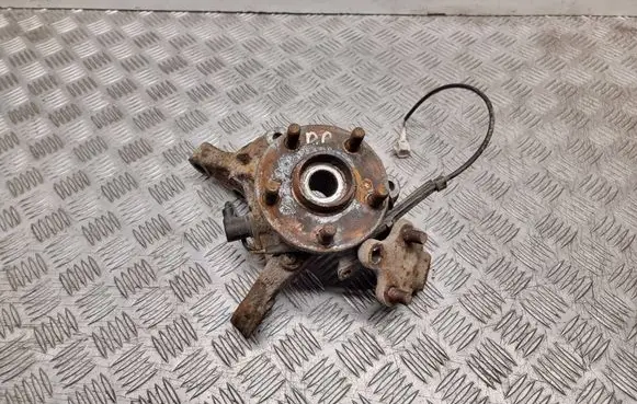 Toyota Avensis T250 Front wheel hub 