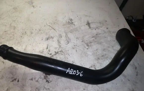 Volvo XC90 Engine coolant pipe/hose 30647918 A2036