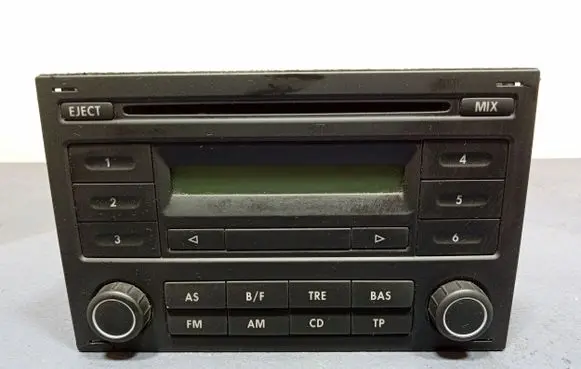 Volkswagen Fox Radio/CD/DVD/GPS head unit 5Z0035152
