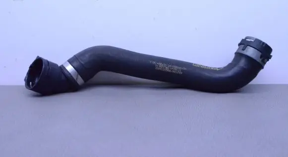 Mercedes-Benz GLC X253 C253 Engine coolant pipe/hose A2535019582