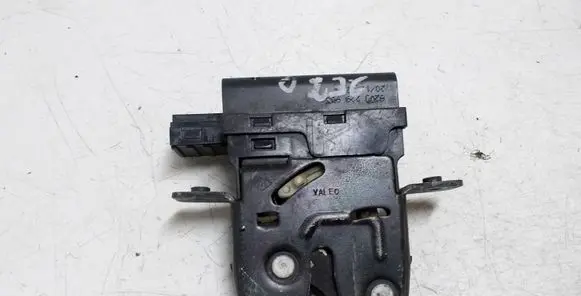 Renault Laguna II Tailgate/trunk/boot lock/catch/latch 8200229953